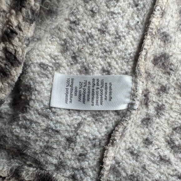 Maurice's Women's Cheetah Sherpa Gray Quilted Snap Front Pullover Plus Size 2X - Picture 3 of 4